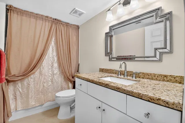 Unit 205 photo 21
