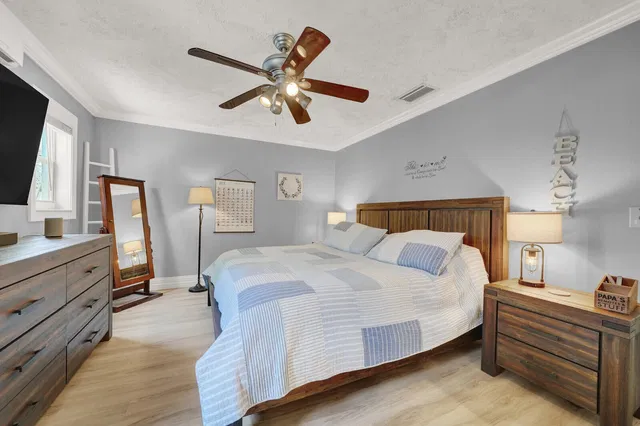  Residence photo 36