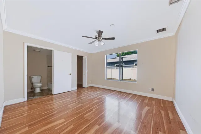 Residence photo 16