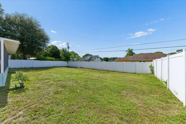 Residence photo 31