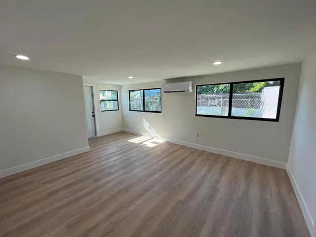 Residence photo 4