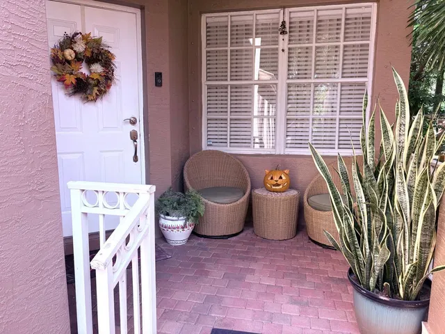 Residence photo 2