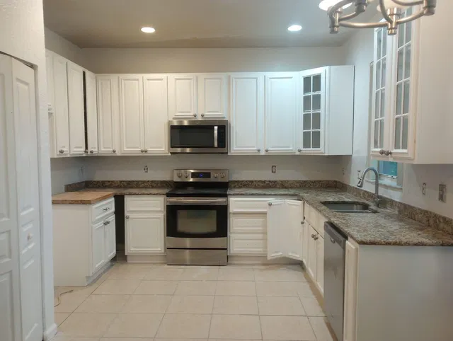 Residence photo 5