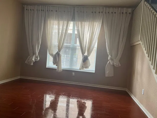 Residence photo 12
