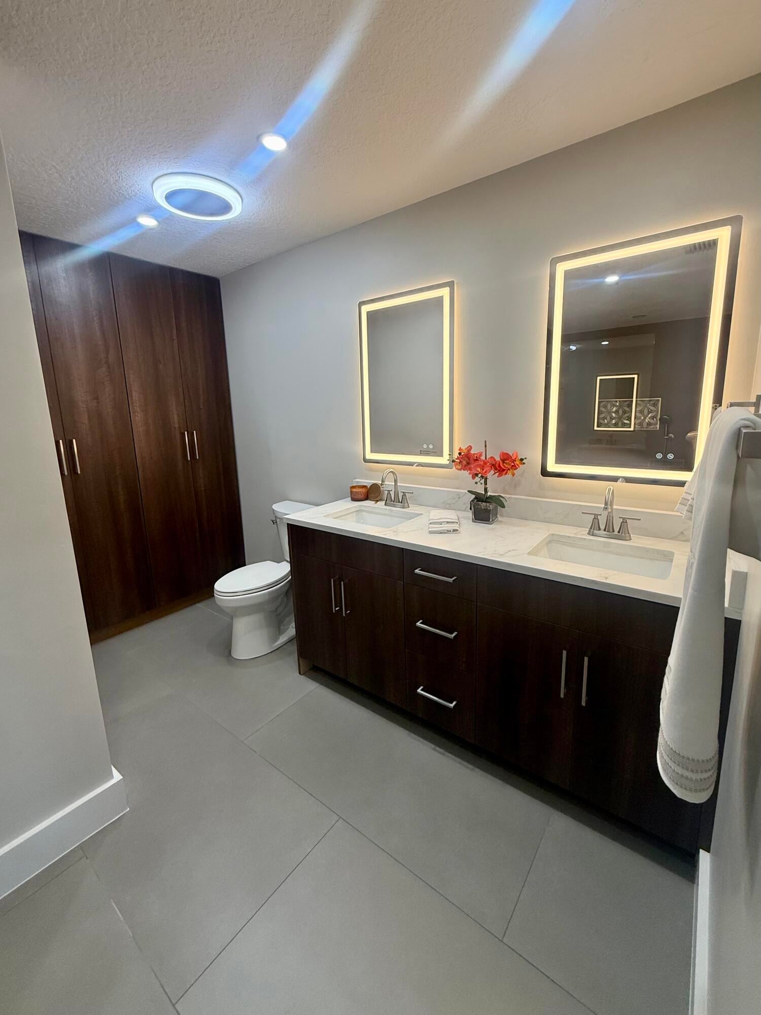 Residence photo 2