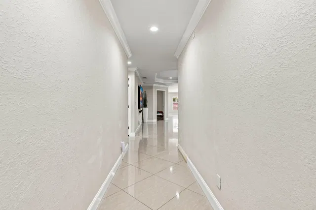 Residence photo 8