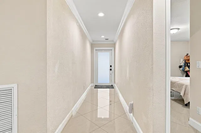 Residence photo 9
