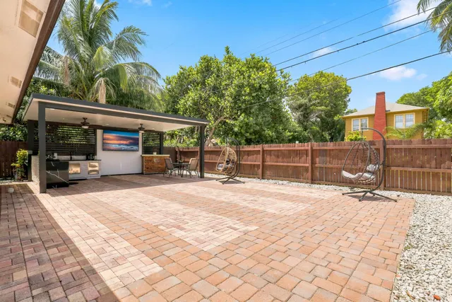 Residence photo 37
