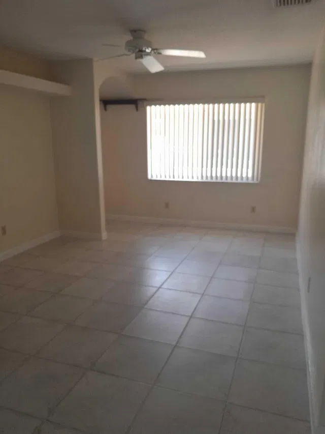  Unit 63 photo 5