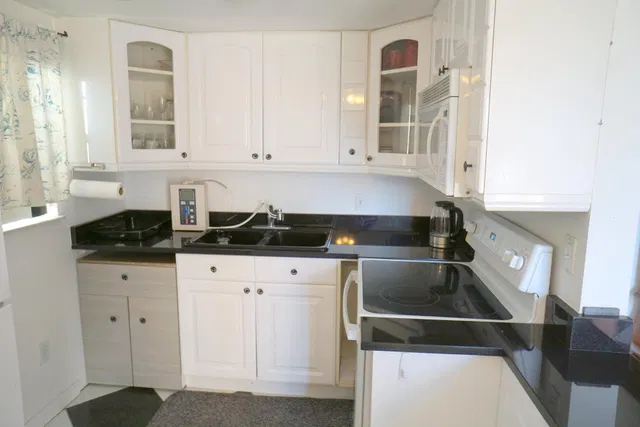  Residence photo 4