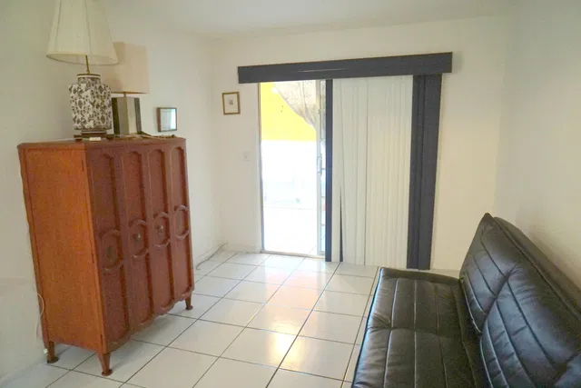  Residence photo 17