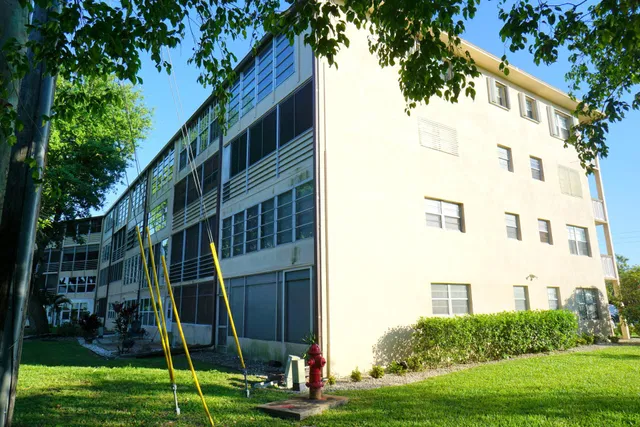  Residence photo 35