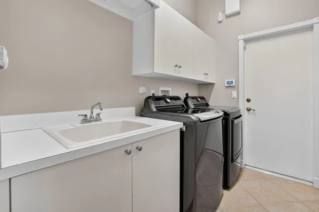 Residence photo 69