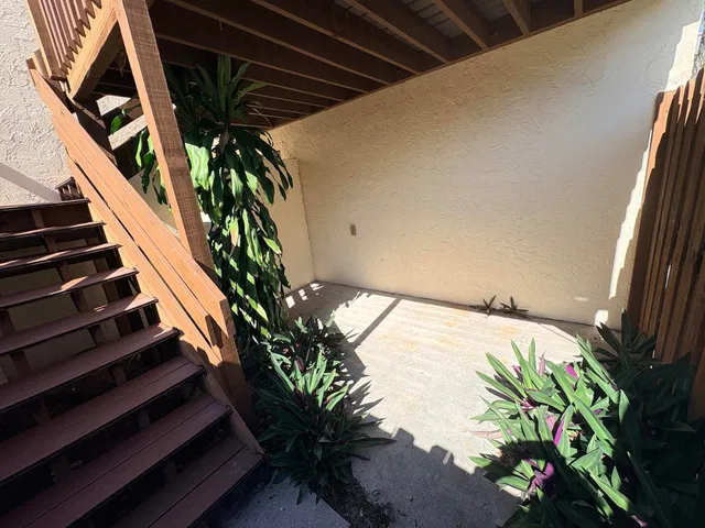 Unit M-207 photo 3