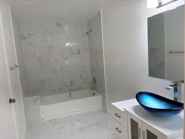 Unit M-207 photo 16