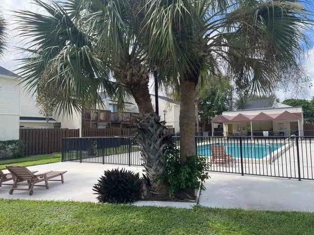 Unit M-207 photo 25