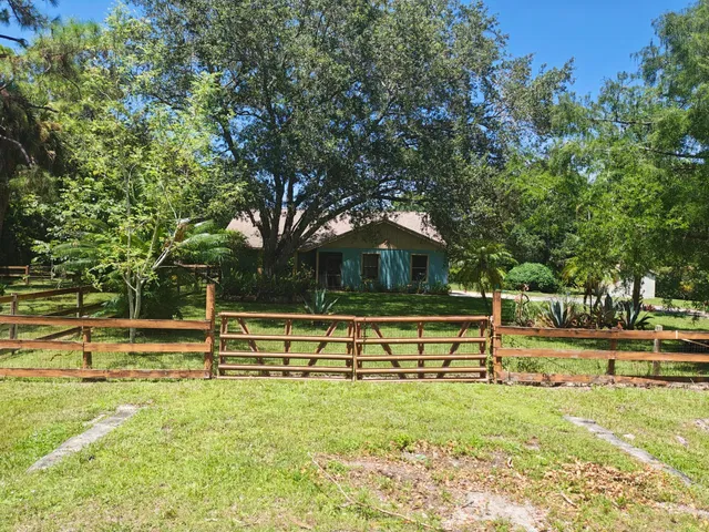 Residence photo 2