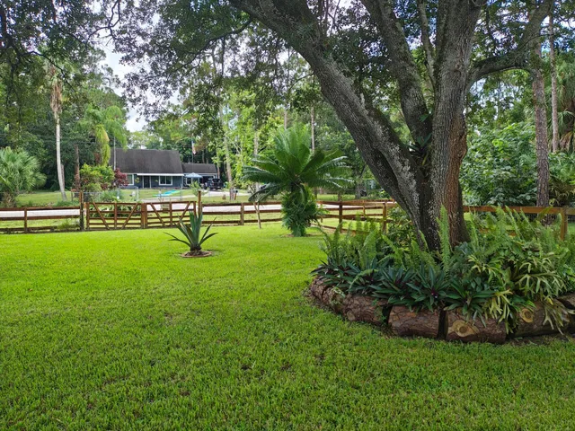 Residence photo 11