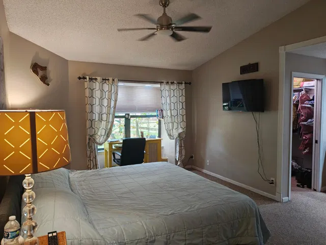 Residence photo 26
