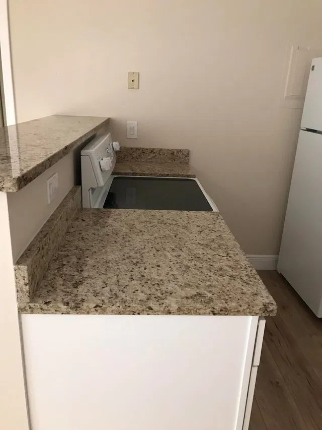 Unit R-105 photo 18