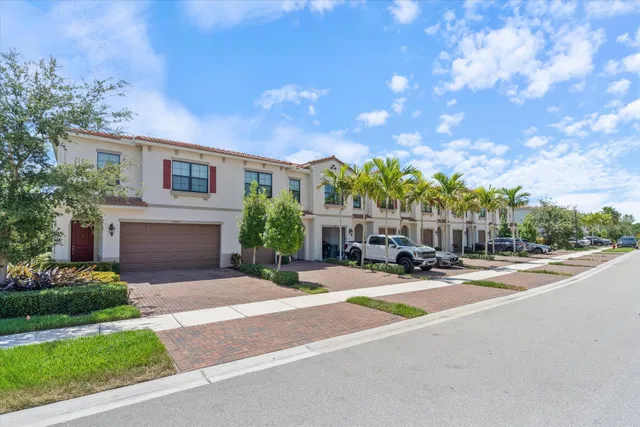 Enclave at Boca Dunes Residence photo 2