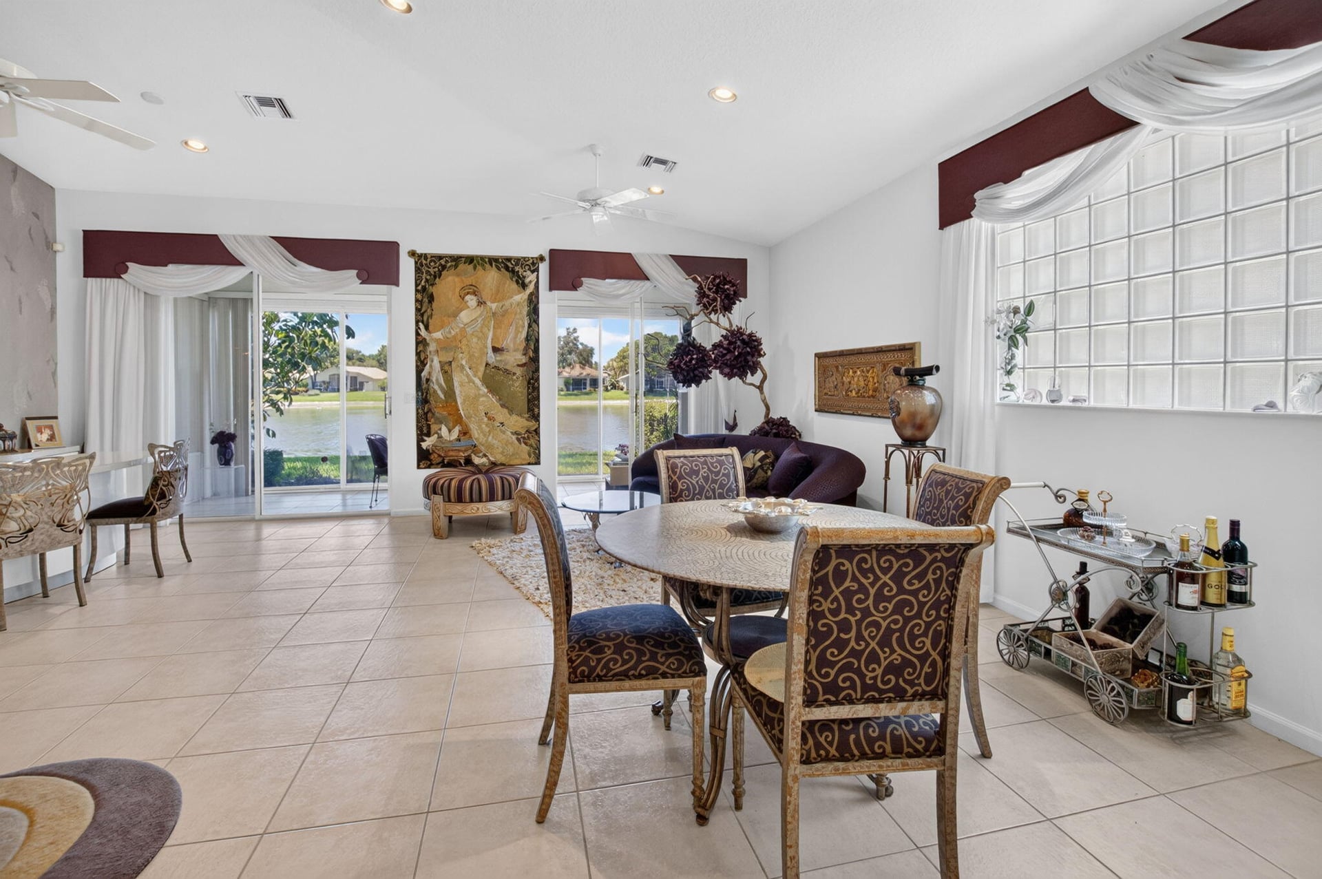 Residence photo 24