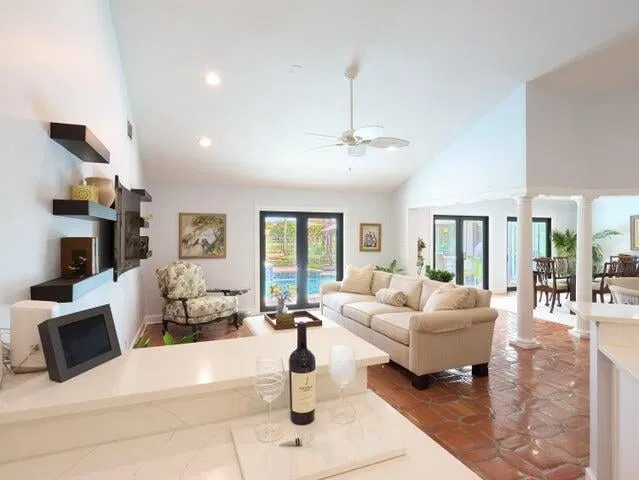 West Palm Beach Residence photo 9