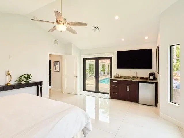 West Palm Beach Residence photo 20