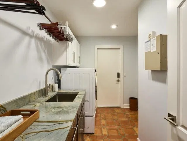 West Palm Beach Residence photo 26