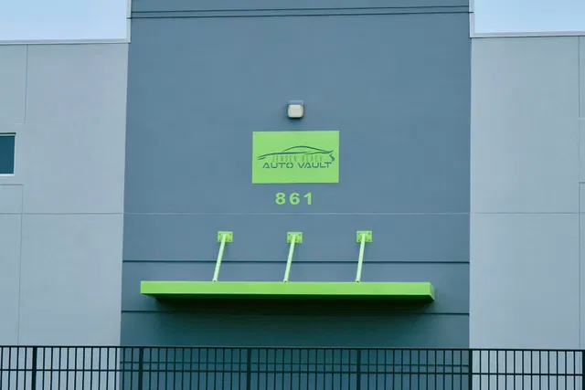 Unit 12 photo 5