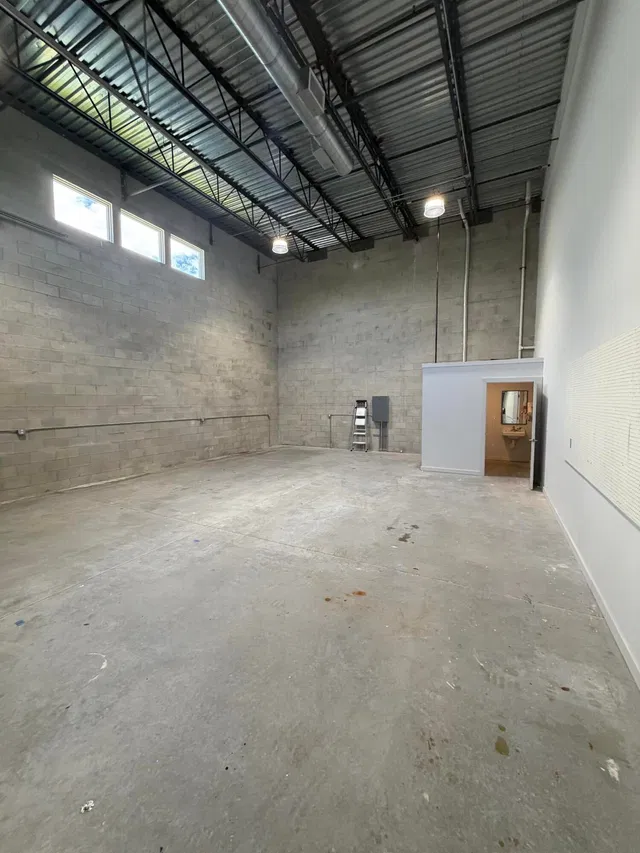 Unit 12 photo 6