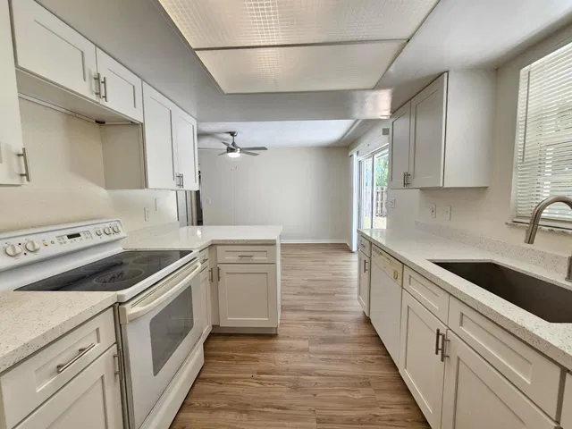 Residence photo 9