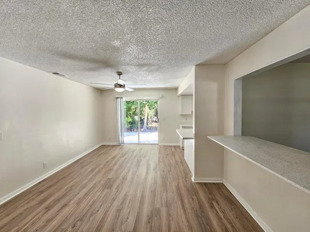 Residence photo 11