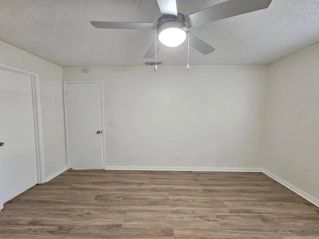 Residence photo 18