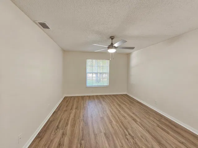 Residence photo 20