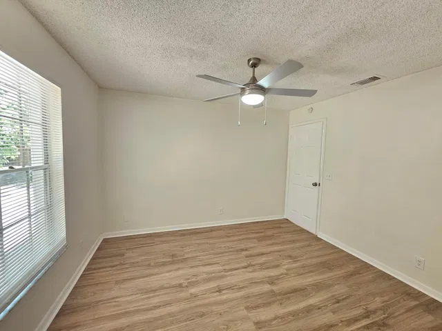 Residence photo 25