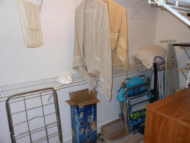 Unit 309 photo 14
