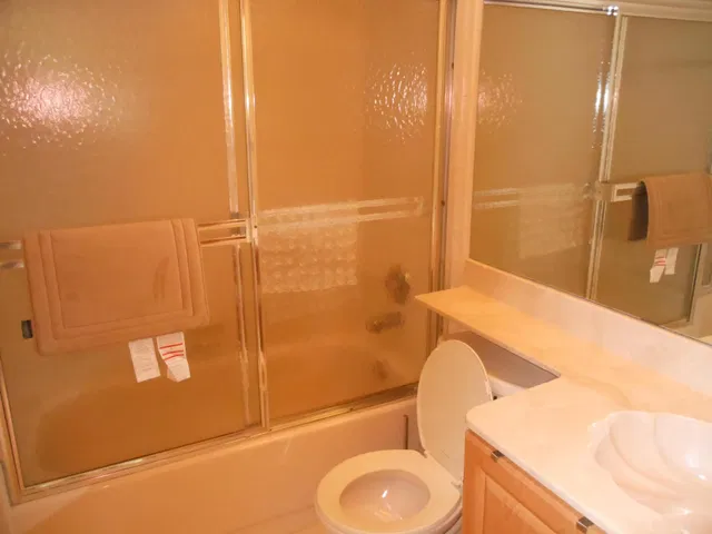 Unit 309 photo 15