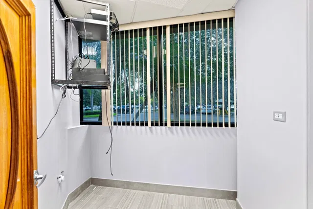 Residence photo 26