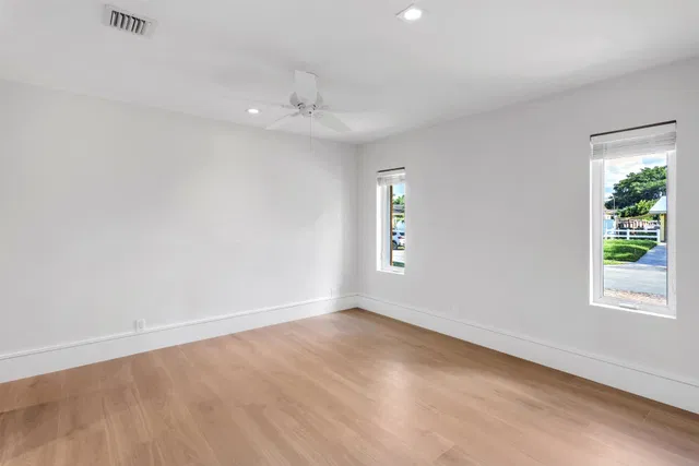 Residence photo 11