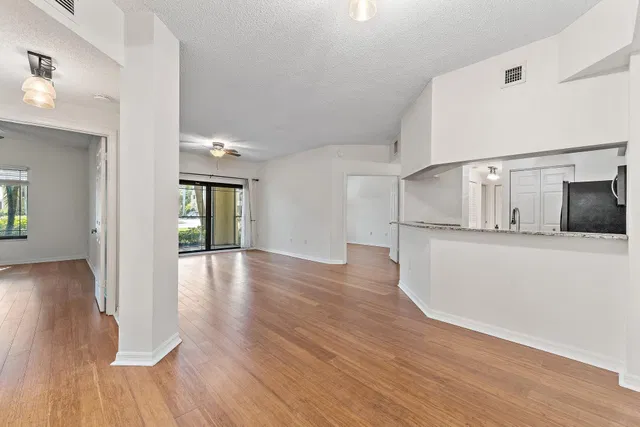 Unit 106 photo 10