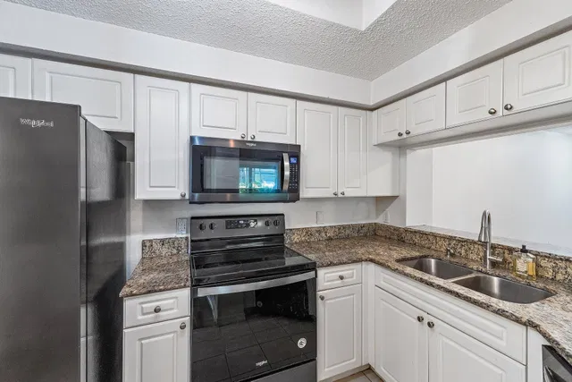 Unit 106 photo 23