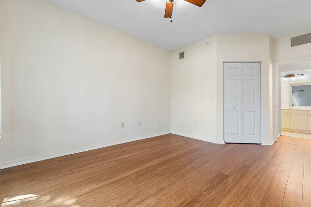 Unit 106 photo 27