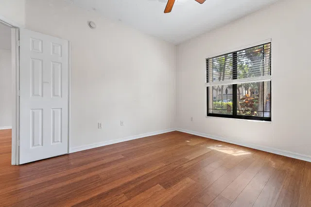 Unit 106 photo 32