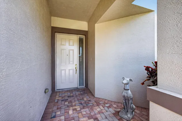 Residence photo 2