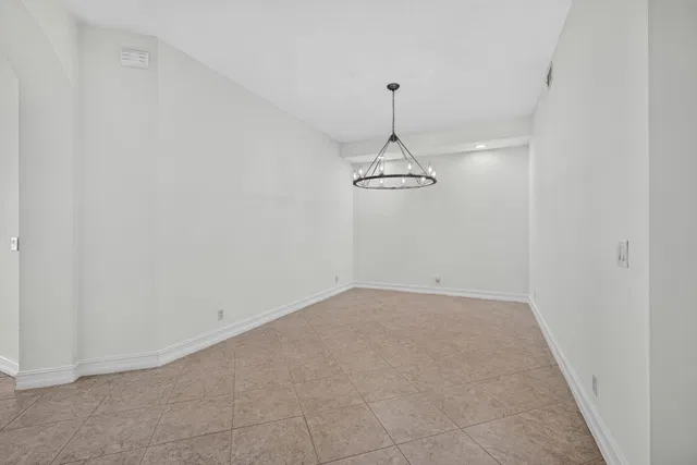 Residence photo 6