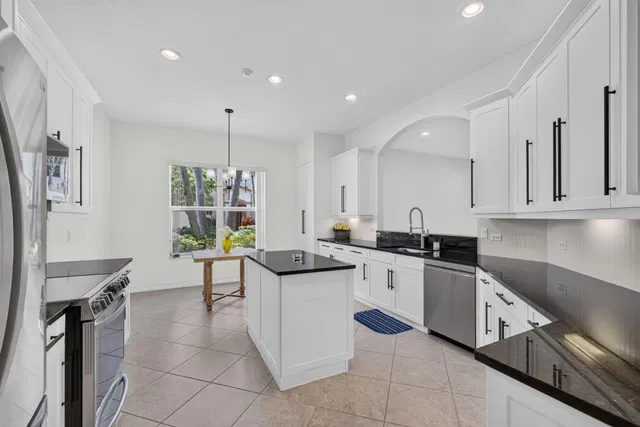 Residence photo 10