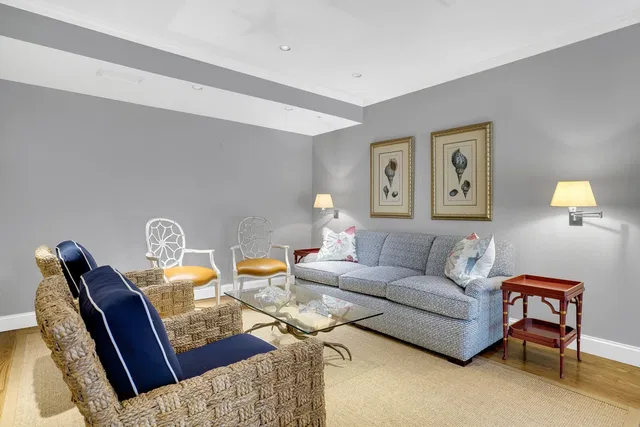 One City Plaza Unit 403 photo 19