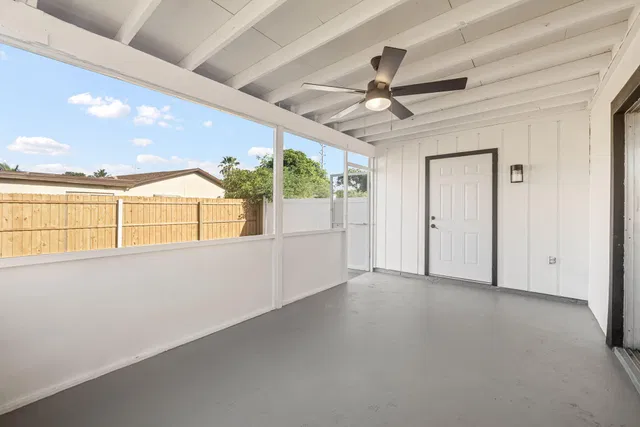 Residence photo 17