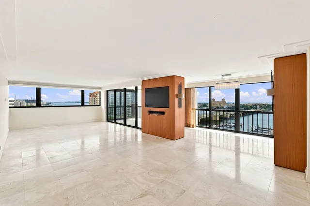 Waterview Towers Unit 1701 photo 3